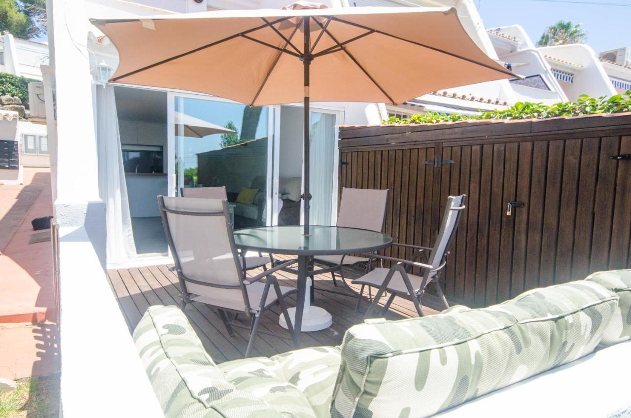 Apartment Seghers- Seaside Charm By The Beach Estepona Esterno foto